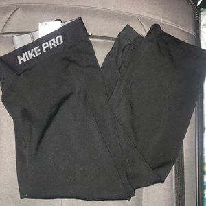 capri Nike pros